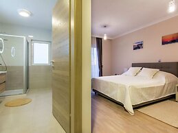 Villa With Private Heated Pool