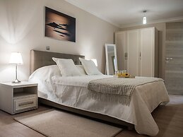 Villa With Private Heated Pool