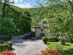 Cottage in Lisciano Niccone With Swimming Pool