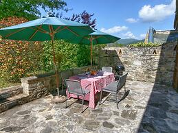 Cottage in Lisciano Niccone With Swimming Pool