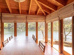 Mansion in Dao Valley by River Beach