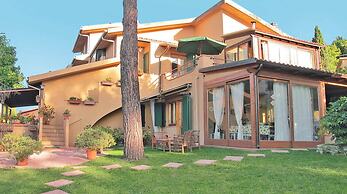 Tuscan Villa With Sea Views