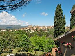 Tuscan Villa With Sea Views