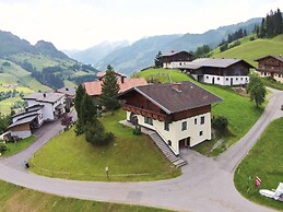 Chalet With Sauna Near the ski Area