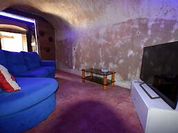 Ancient, Renovated Farmstead With Private, Equipped Garden
