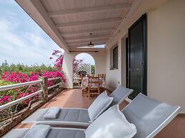 Picturesque Flat With sea View