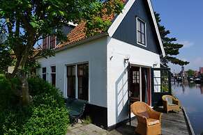 Holiday Home in Hindeloopen by Lake