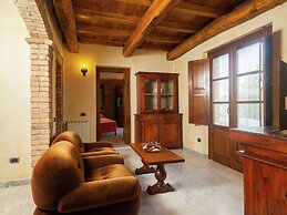 Farmhouse in Aulla With Private Pool
