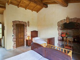 Farmhouse in Aulla With Private Pool