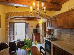 Farmhouse in Aulla With Private Pool