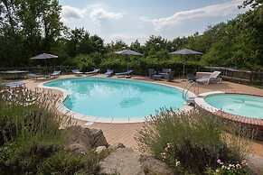 Farmhouse in Aulla With Private Pool
