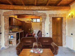 Farmhouse in Aulla With Private Pool