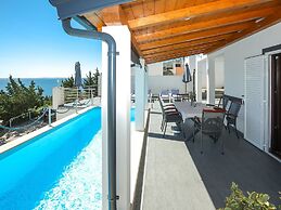 Peace & Sun Await in Dalmatia