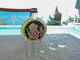 Peace & Sun Await in Dalmatia