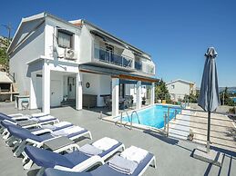 Peace & Sun Await in Dalmatia