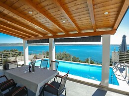 Peace & Sun Await in Dalmatia