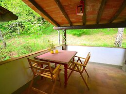 Peaceful Retreat With Shared Pool