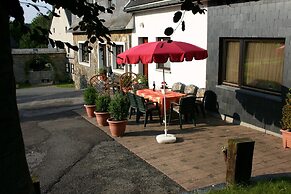 Spacious Holiday Home With Large Garden