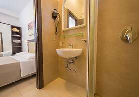 Mediterraneo Hotel & Suites