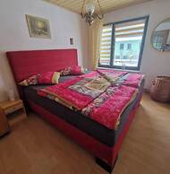 Gemutliches Ferienhaus mit Pool in Blankenburg