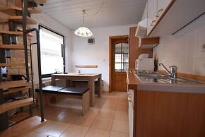 Gemutliches Ferienhaus mit Pool in Blankenburg