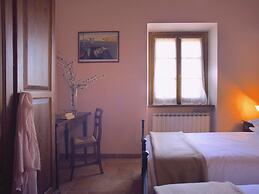 Farmhouse in Campriano