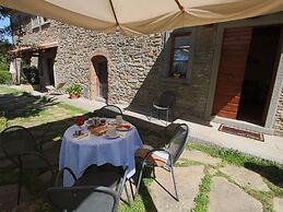 Farmhouse in Campriano