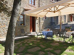 Farmhouse in Campriano