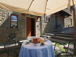 Farmhouse in Campriano