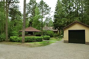 Veluwe Edge Group Villa With Fire Pit
