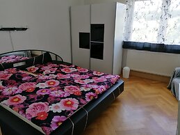 Cozy Apartment Near Ski
