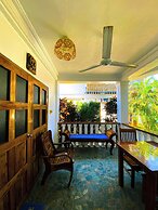 Rainbow Bay Beach and Dive Resort