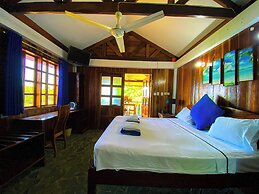 Rainbow Bay Beach and Dive Resort