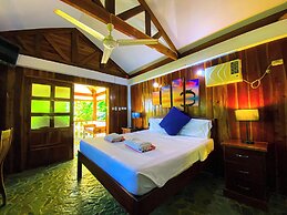 Rainbow Bay Beach and Dive Resort