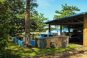 Rainbow Bay Beach and Dive Resort