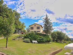 Apartment in Piticchio With Pool and BBQ