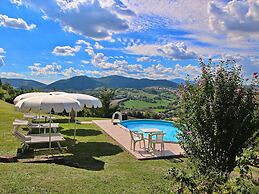 Apartment in Piticchio With Pool and BBQ