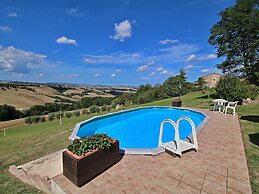 Apartment in Piticchio With Pool and BBQ