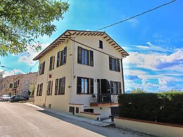 Apartment in Piticchio With Pool and BBQ