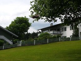 Modern Retreat in Nature