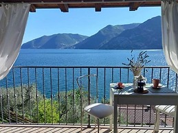 Ello Apartment for Lake Adventures