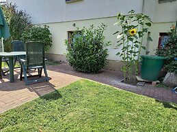 Wohnung in Alt Bukow mit Garten