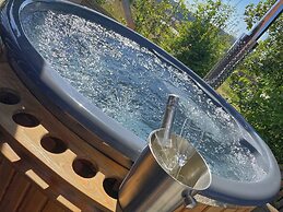 Holiday Home With hot tub