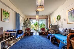 Bright Comfy Flat near Beach & City Center