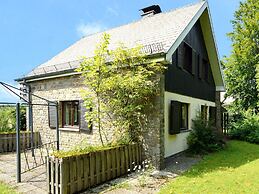 Cozy Forest Chalet in Ovifat