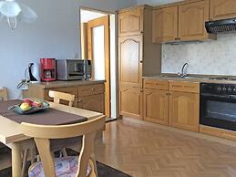 Garden Apartment, Gobweinstein