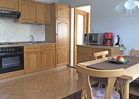 Garden Apartment, Gobweinstein