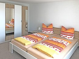 Garden Apartment, Gobweinstein