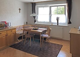 Garden Apartment, Gobweinstein