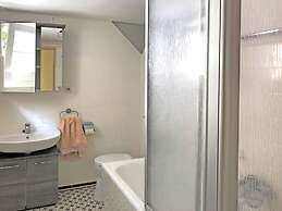 Garden Apartment, Gobweinstein